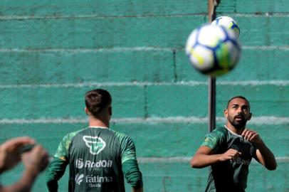 CAXIAS DO SUL, RS, BRASIL, 10/04/2019O juventude faz seu último treino jo Jaconi antes da partida decisiva contra o Botafogo - RJ na 3ª fase da Copa do Brasil aqui mesmo em Caxias amanhã às 19h. Dalberto, atacante(Lucas Amorelli/Agência RBS)