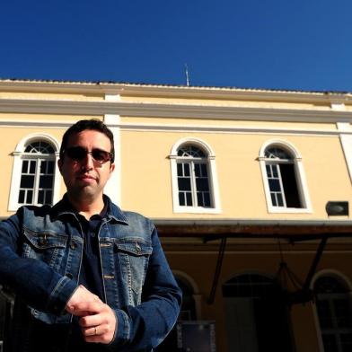  CAXIAS DO SUL, RS, BRASIL, 24/11/2017. Secretário da Cultura Joelmir da Silva Neto assumiu a pasta interinamente após a saída de sua antecessora. (Diogo Sallaberry/Agência RBS)