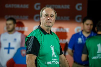 Levir Culpi, técnico do Atlético-MG, no jogo contra o Cerro Porteño, no Paraguai