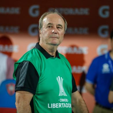 Levir Culpi, técnico do Atlético-MG, no jogo contra o Cerro Porteño, no Paraguai