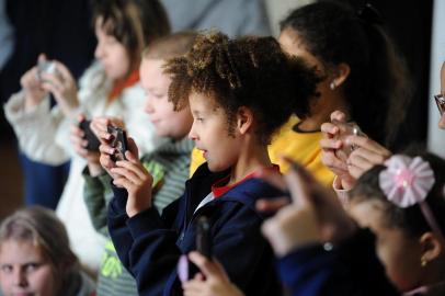  CAXIAS DO SUL, RS, BRASIL 09/04/2019Oficina de fotografia no Festival Téti realizado no Centro de Cultura Dr. Henrique Ordovás Filho. (Felipe Nyland/Agência RBS)