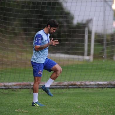  CAXIAS DO SUL, RS, BRASIL (29/03/2019)Treino do SER Caxias no Estádio Centenário em Caxias do Sul. Na foto, meia Rafael Gava. (Antonio Valiente/Agência RBS)