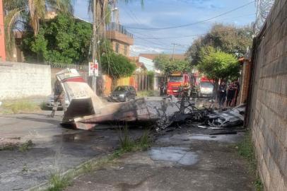 BELO HORIZONTE, 13/04/2019, Avião de pequeno porte cai e deixa um morto em Belo Horizonte