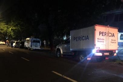 PORTO ALEGRE, 13/04/2019, Homem morre atropelado pelo próprio veículo na Rua Barão do Amazonas