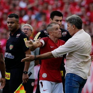  PORTO ALEGRE, RS, BRASIL, 14.04.2019. Inter e Grêmio se enfrentam no Beira-Rio em primeira partida pela final do Campeonato Gaúcho 2019. Clássico é o Gre-Nal de número 419.(Foto: Marco Favero / Agencia RBS)Indexador: Felix Zucco