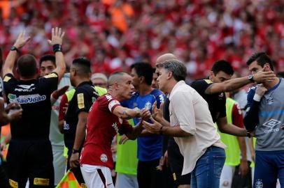  PORTO ALEGRE, RS, BRASIL, 14.04.2019. Inter e Grêmio se enfrentam no Beira-Rio em primeira partida pela final do Campeonato Gaúcho 2019. Clássico é o Gre-Nal de número 419.(Foto: Marco Favero / Agencia RBS)Indexador: Felix Zucco