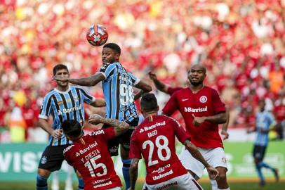  PORTO ALEGRE, RS, BRASIL, 14.04.2019. Inter e Grêmio se enfrentam no Beira-Rio em primeira partida pela final do Campeonato Gaúcho 2019. Clássico é o Gre-Nal de número 419.(FOTOGRAFO: ANDRÉ ÁVILA / AGENCIA RBS)Indexador: Andre Avila