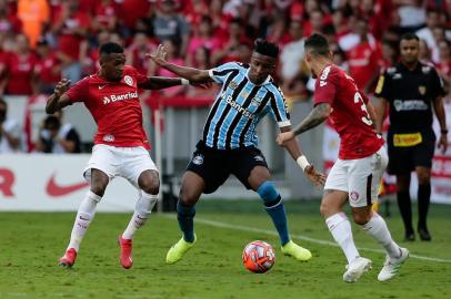  PORTO ALEGRE, RS, BRASIL, 14.04.2019. Inter e Grêmio se enfrentam no Beira-Rio em primeira partida pela final do Campeonato Gaúcho 2019. Clássico é o Gre-Nal de número 419.(Foto: Marco Favero / Agencia RBS)Indexador: Felix Zucco