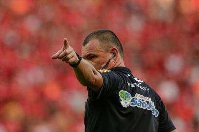  PORTO ALEGRE, RS, BRASIL, 14.04.2019. Inter e Grêmio se enfrentam no Beira-Rio em primeira partida pela final do Campeonato Gaúcho 2019. Clássico é o Gre-Nal de número 419.(Foto: Marco Favero / Agencia RBS)Indexador: Felix Zucco