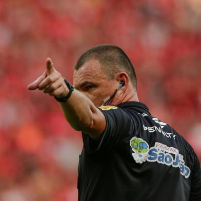  PORTO ALEGRE, RS, BRASIL, 14.04.2019. Inter e Grêmio se enfrentam no Beira-Rio em primeira partida pela final do Campeonato Gaúcho 2019. Clássico é o Gre-Nal de número 419.(Foto: Marco Favero / Agencia RBS)Indexador: Felix Zucco