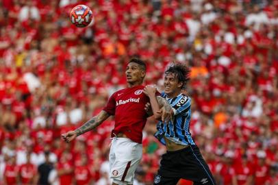  PORTO ALEGRE, RS, BRASIL, 14.04.2019. Inter e Grêmio se enfrentam no Beira-Rio em primeira partida pela final do Campeonato Gaúcho 2019. Clássico é o Gre-Nal de número 419.(FOTOGRAFO: ANDRÉ ÁVILA / AGENCIA RBS)Indexador: Andre Avila