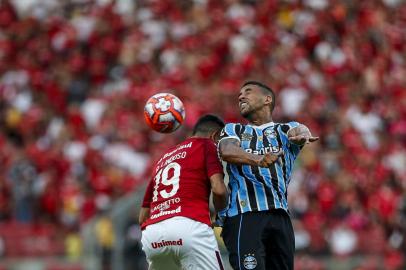  PORTO ALEGRE, RS, BRASIL, 14.04.2019. Inter e Grêmio se enfrentam no Beira-Rio em primeira partida pela final do Campeonato Gaúcho 2019. Clássico é o Gre-Nal de número 419.(FOTOGRAFO: ANDRÉ ÁVILA / AGENCIA RBS)Indexador: Andre Avila