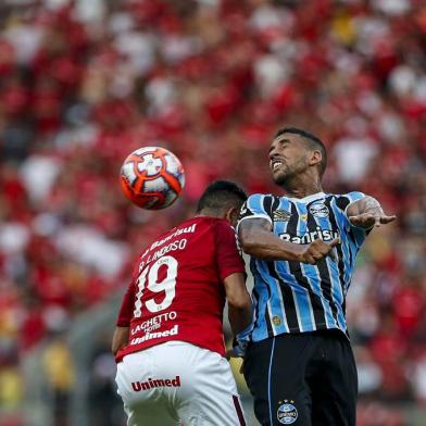  PORTO ALEGRE, RS, BRASIL, 14.04.2019. Inter e Grêmio se enfrentam no Beira-Rio em primeira partida pela final do Campeonato Gaúcho 2019. Clássico é o Gre-Nal de número 419.(FOTOGRAFO: ANDRÉ ÁVILA / AGENCIA RBS)Indexador: Andre Avila