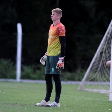  CAXIAS DO SUL, RS, BRASIL, 14/02/2019 - Treino do Juventude no CT. NA FOTO: goleiro Raul. (Marcelo Casagrande/Agência RBS)