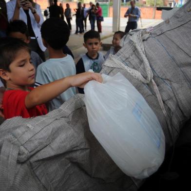  CAXIAS DO SUL, RS, BRASIL 15/04/2019Projeto Plástico do Bem incluirá 15 escolas e quase 6 mil estudantes na primeira etapa em Caxias do Sul. (Felipe Nyland/Agência RBS)