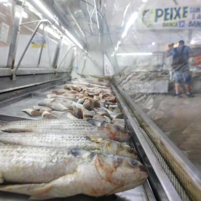  ALVORADA, RS, BRASIL - 2019.04.15 - Aberta temporada das Feiras do Peixe na Região Metropolitana. (FOTO: ANDRÉ ÁVILA/ Agência RBS)