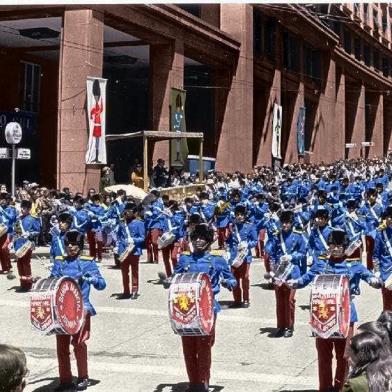 Banda Marcial Juliana, no concurso estadual de bandas, em 1969, na Avenida Borges de Medeiros