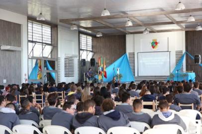 Juventude Pensando no Futuro em Farroupilha