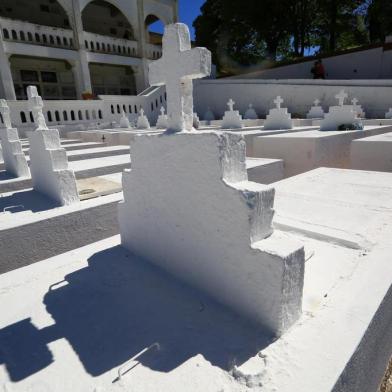  PORTO ALEGRE, RS, BRASIL, 02/11/2018 - Movimentação no cemitério Santa Casa . (FOTOGRAFO: TADEU VILANI / AGENCIA RBS)