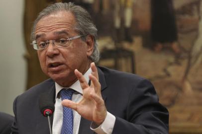  Paulo Guedes debate a reforma da Previdência na CCJ da CâmaraAo lado do presidente da Câmara, Rodrigo Maia, o ministro da Economia, Paulo Guedes, vai à Comissão de Constituição e Justiça (CCJ) da Câmara, para debater a reforma da Previdência (PEC 6/19).José Cruz/Agência Brasil