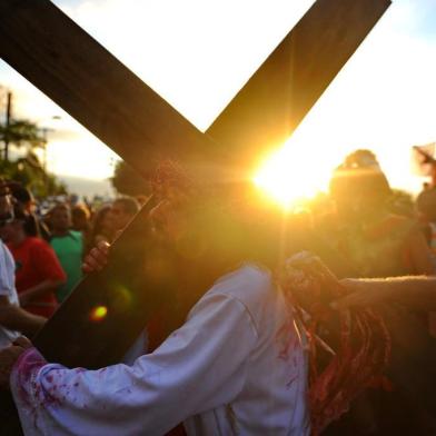  PORTO ALEGRE, RS, BRASIL, 18-04-2014: Encenação da Paixão de Cristo no Morro da Cruz em Porto Alegre (FOTO FÉLIX ZUCCO/AGÊNCIA RBS, Editoria de Geral).