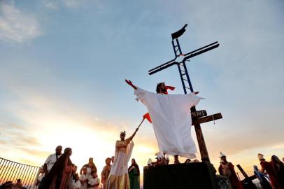  PORTO ALEGRE- RS - BRASIL- 19/04/2019- Encenação da Paixão de Cristo no Morro da Cruz.  FOTO FERNANDO GOMES/ ZERO HORA.