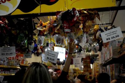  CAXIAS DO SUL, RS, BRASIL, 20/04/2019Procura por chocolate movimenta comércio caxiense.  (Lucas Amorelli/Agência RBS)