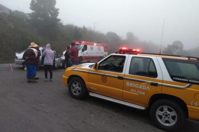 Mulher fica ferida em acidente em Caxias.