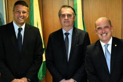 Secretário de Esporte Washington Cerqueira, presidente Jair Bolsonaro e chefe da Casa Civil, Onyx Lorenzoni