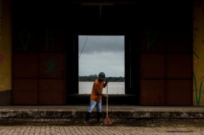  PORTO ALEGRE, RS, BRASIL, 25/04/2019- Motivos que levaram as  reformas do Cais Mauá não sair do papel depois de 10 anos. (Foto: Marco Favero / Agencia RBS)