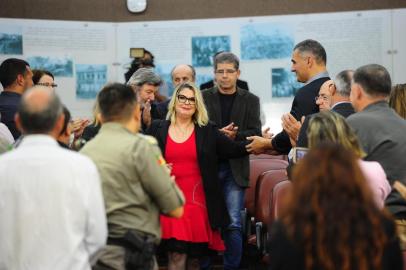  CAXIAS DO SUL, RS, BRASIL, 25/04/2019. Sessão solene de outorga do título de Cidadã Caxiense à Drª Sílvia Regina Becker Pinto, na Câmara de Vereadores.  (Porthus Junior/Agência RBS)