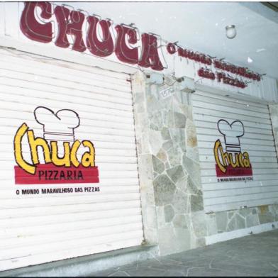  Fachada da Pizzaria Chuca, localizada na Avenida Getúlio Vargas, nº 1319, Bairro Menino Deus.-#ENVELOPE: 197454