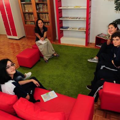  CAXIAS DO SUL, RS, BRASIL, 24/04/2019. Professora Nilcéia Kremer, da escola La Salle, no bairro São Pelegrino. Para pauta especial de geral, do sábado, sobre Educação. (Porthus Junior/Agência RBS)