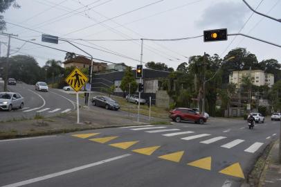 Semáforos da RSC-453 no bairro Medianeira, em Caxias, entram em funcionamento na próxima semana