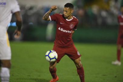 Inter enfrenta a Chapecoense na Arena Condá pela primeira rodada do Brasileirão 2019. Na foto, William Pottker.