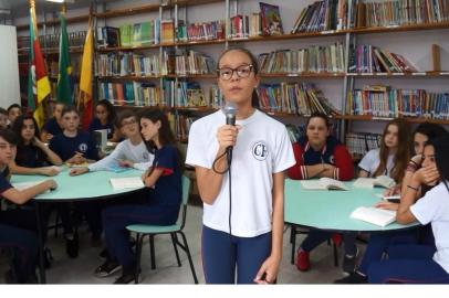 VÍDEO: estudantes de escola da rede estadual de Farroupilha denunciam falta de professores