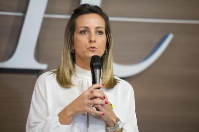 Presidente da Federasul, Simone Leite, palestrou na reunião-almoço da CIC desta segunda-feira (29). 