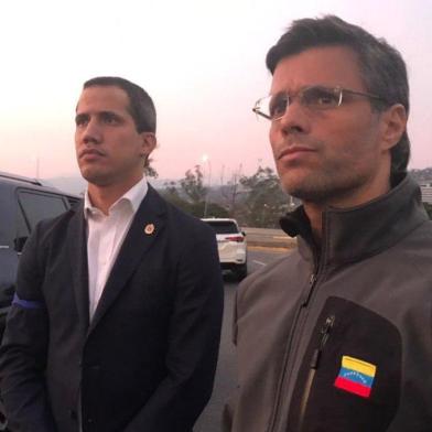 Juan Guaidó e líder da oposição venezuelana, Leopoldo López