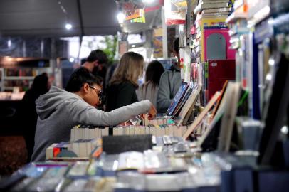  CAXIAS DO SUL, RS, BRASIL, 14/10/2018Último dia da feira do Livro de Caxias do Sul Patrona da feira do livro Rejane. (Lucas Amorelli/Agência RBS)