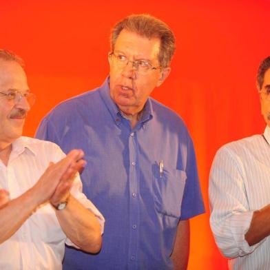  Festa dos 30 anos do PT,posse de Raul Pont na presidência do partido,lançamento da candidatura de Tarso Genro.Salão Social do Clube Caixeiros Viajantes.