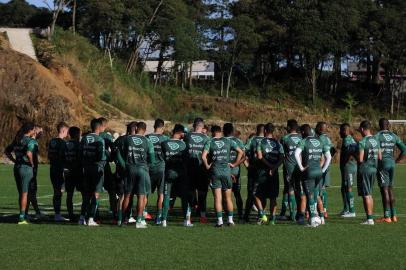  CAXIAS DO SUL, RS, BRASIL, 02/05/2019 - Juventude treina para enfrentar o Remo. (Marcelo Casagrande/Agência RBS)