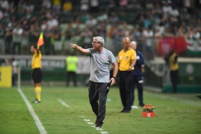 Inter enfrenta o Palmeiras pela terceira rodada do Brasileirão no Allianz Parque. No lance, o técnico Odair Hellmann