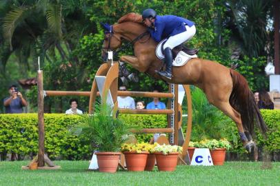 PORTO ALEGRE, RS, BRASIL, 05/05/2019: The Best Jump 2019Na foto:  josé reynoso fernandez filho, o grande campeão