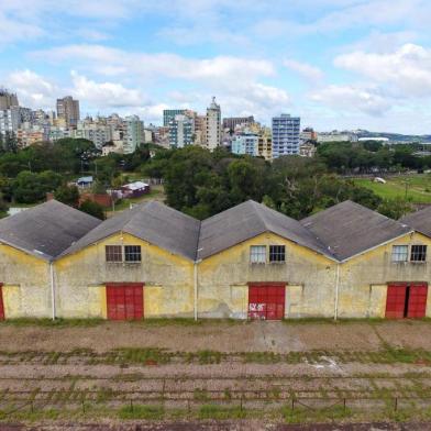  PORTO ALEGRE, RS, BRASIL - 17.05.2016 : Situação atual do Cais do Porto, que passa por obras de revitalização. (FOTO: BRUNO ALENCASTRO/AGÊNCIA RBS, Editoria Sua Vida)