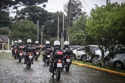 Atenta a variação nos números de crimes em Caxias do Sul, a Brigada Militar anunciou a Operação Cavalo de Aço para combater o furto de veículos. A estratégia é mobilizar os agentes da Rocam para atuar nos horários e locais com mais incidência deste tipo de delito.