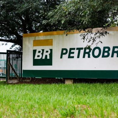  CANOAS, RS, BRASIL, 03/05/2018 : Petrobras vai vender controle da Refinaria Alberto Pasqualini (Refap) de Canoas  (Omar Freitas/Agência RBS)Indexador: Omar Freitas