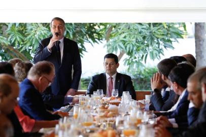 (BrasÃ­lia - DF, 08/05/2019) Presidente da RepÃºblica, Jair Bolsonaro durante reuniÃ£o com Presidente do Senado Federal, Davi Alcolumbre.Foto: Carolina Antunes/PR