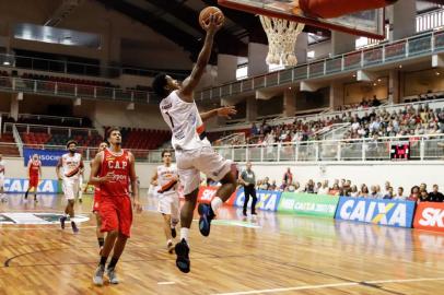 Basquete de Joinville perde para o líder em casa no NBB