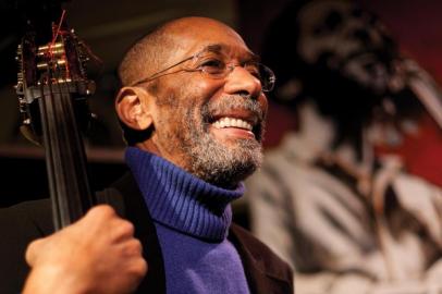 O baixista de jazz Ron Carter, que fará show em Porto Alegre.