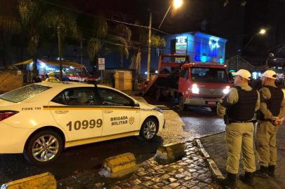 Blitz da Brigada Militar de Caxias na madrugada deste sábado.